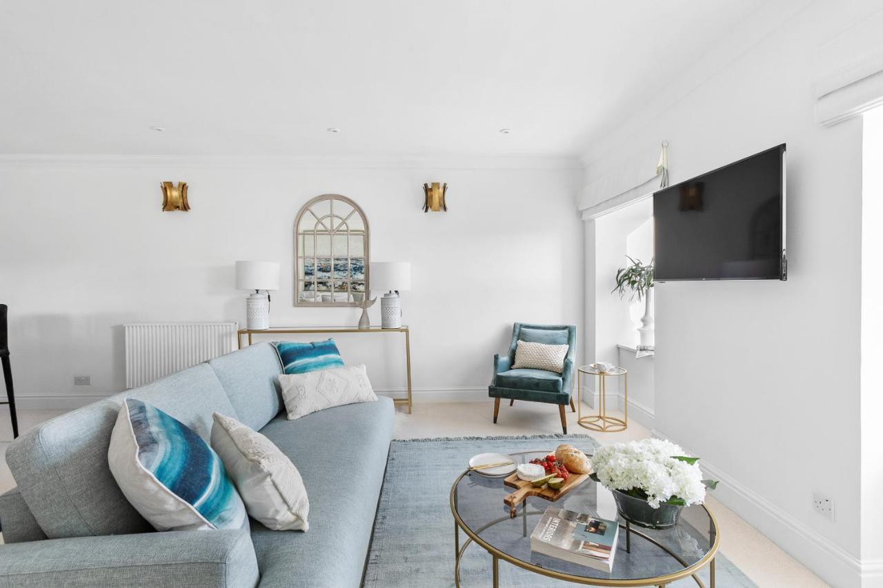 The Seaview Suites At The Corbyn Apartments 托基 外观 照片