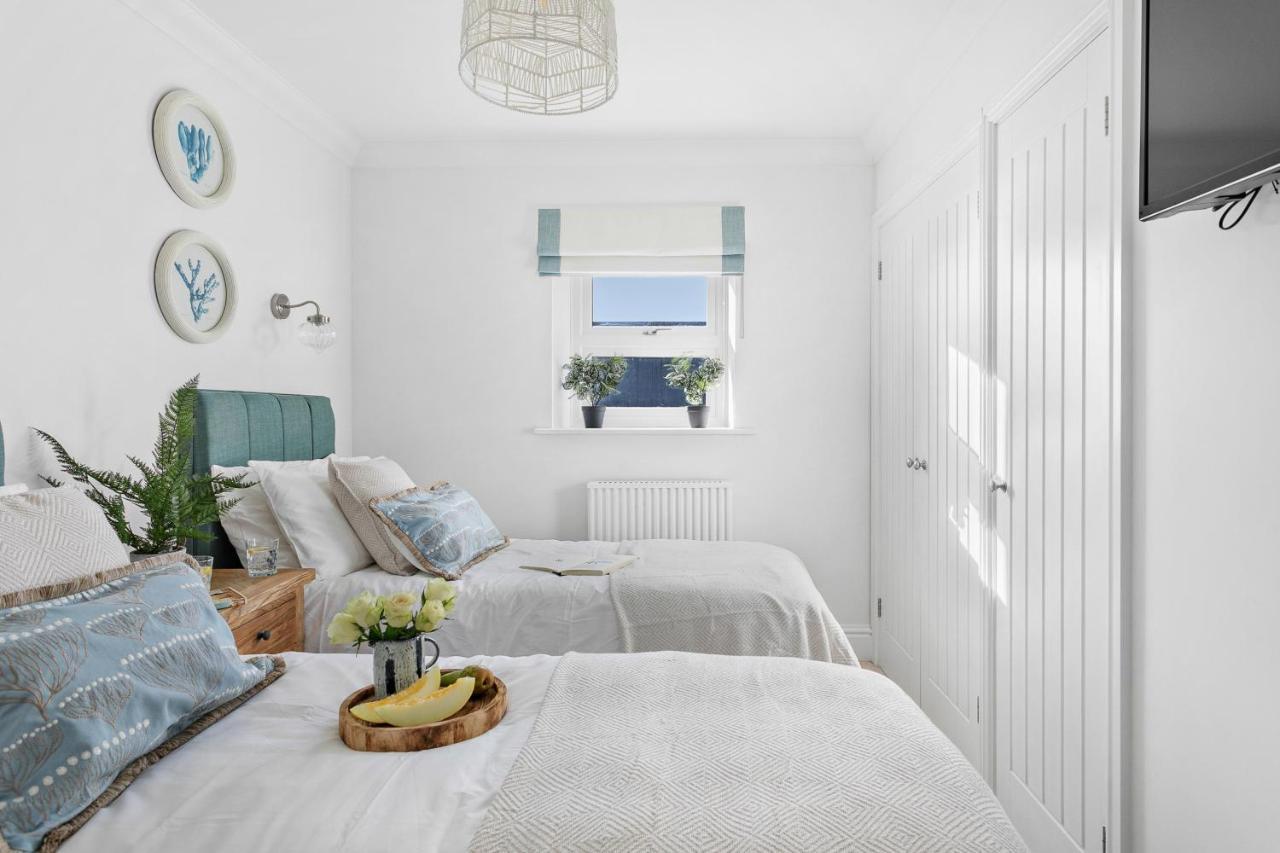 The Seaview Suites At The Corbyn Apartments 托基 外观 照片