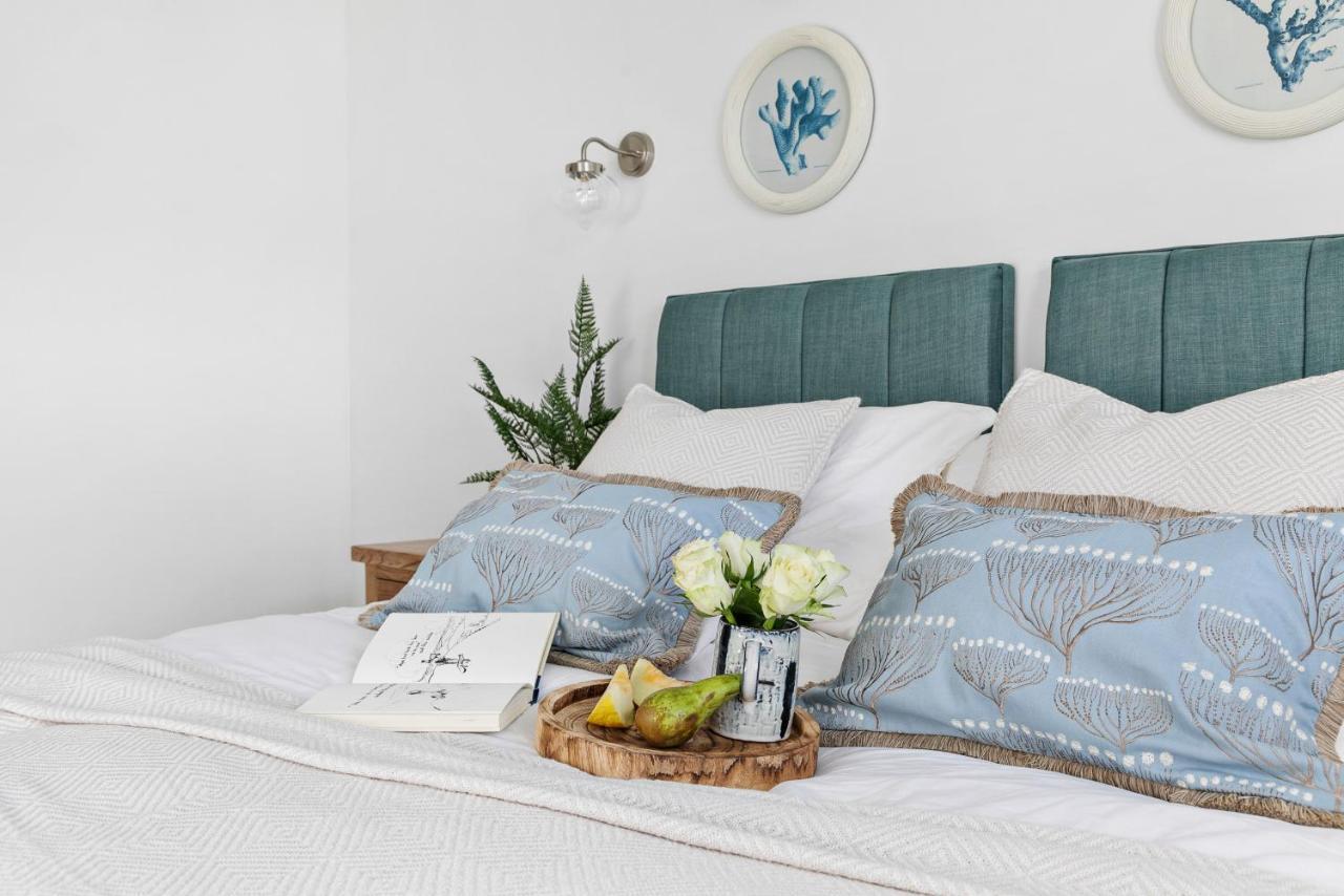 The Seaview Suites At The Corbyn Apartments 托基 外观 照片