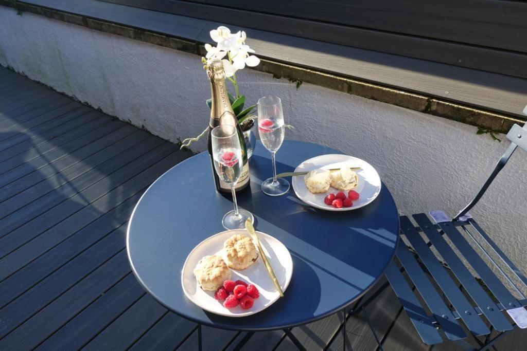 The Seaview Suites At The Corbyn Apartments 托基 外观 照片