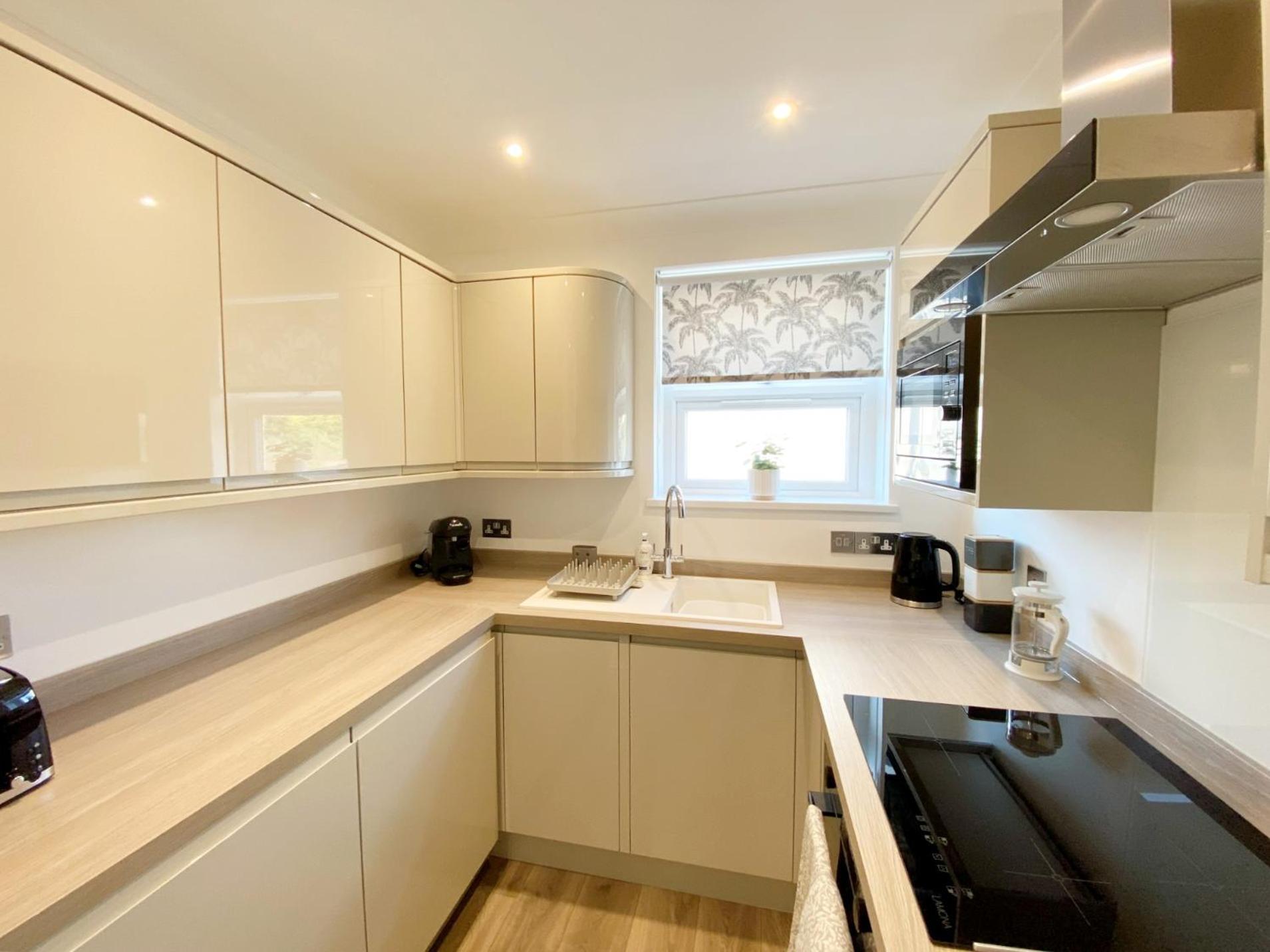 The Seaview Suites At The Corbyn Apartments 托基 外观 照片
